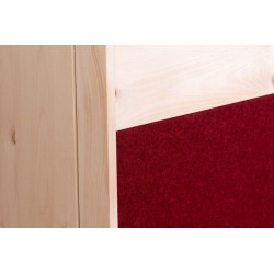 Lodenmustereinlage in der Schiebetür in der Farbe rot . Luftgetrocknetes Zirbenholz